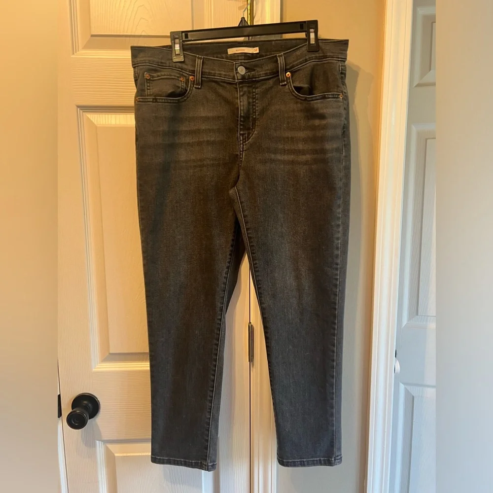 Women’s Levi’s boyfriend jeans size 32 - Picture 2 of 7